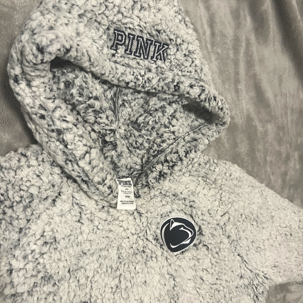 Victorias Secret Pink Penn State Hooded Sherpa Sweatshirt. Never worn